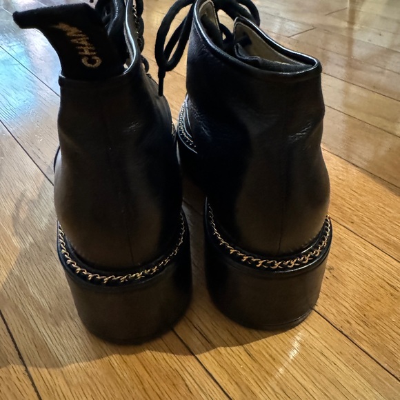 Chanel 2020 Interlocking CC Logo Boots 39.5 - Picture 3 of 6